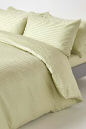 Homescapes Egyptian Cotton Satin Stripe Flat Sheet 330 Thread Count in Green - Size: Super King Flat - thumbnail 3