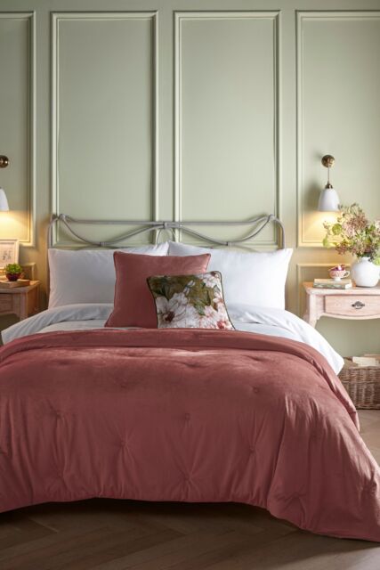 Appletree 'Austell' Velvet Bedspread in Pink - image 1