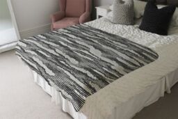 Benjamin Tate Design Grunged Stripes Blanket in Natural - Size: 120 cm x 150 cm - thumbnail 3