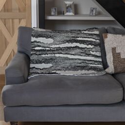 Benjamin Tate Design Grunged Stripes Blanket in Natural - Size: 120 cm x 150 cm - thumbnail 2
