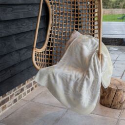 Benjamin Tate Design Golden Star Ornament Blanket in Natural - Size: 120 cm x 150 cm - thumbnail 4