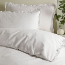 Wylder Tilly 100% Cotton Ruffle Duvet Cover Set in White - Size: Single - thumbnail 2