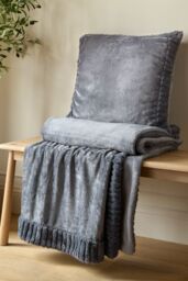 Catherine Lansfield 'Velvet & Faux Fur' Throw in Charcoal - Size: 150 cm x 200 cm - thumbnail 3