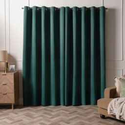 OHS Pair of Thermal Ready Made Eyelet Blackout Curtains in Dark Green - Size: 167 cm width x 228 cm drop - thumbnail 4