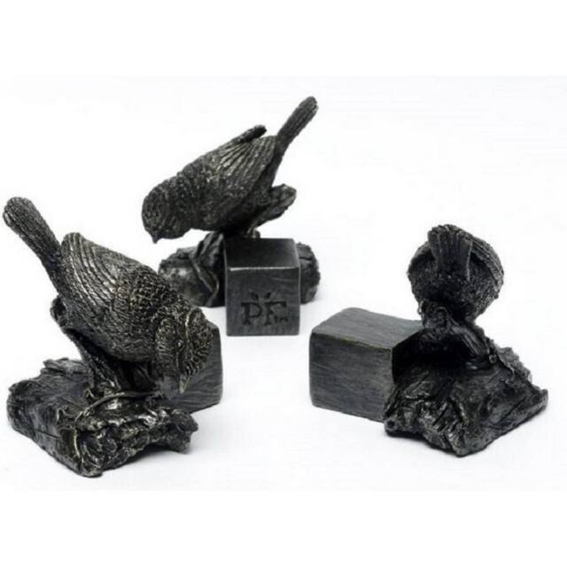 Jardinopia Blue Tit On Log Plant Pot Feet - Set of 3 - L7 x W6.5 x H8 cm in Bronze - image 1