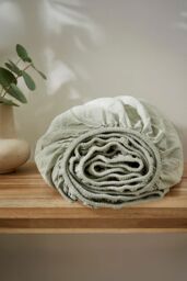 Martex Touch of Linen Fitted Sheet in Pale Green - Size: King Fitted - thumbnail 2