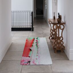 Benjamin Tate Design London Eye Veiw Red Runner Rug in Natural - Size: 67 cm x 230 cm - thumbnail 3
