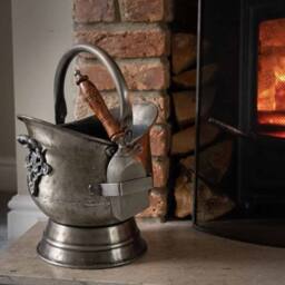 Lemon Pavilion Furniture and Decor Antique Pewter Coal Bucket with Shovel - L28 x W30 x H44 cm in Silver - thumbnail 4