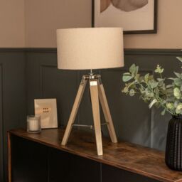ValueLights Clipper Light Wood Tripod Table Lamp Light with Boucle Shade in Cream - Size: 35 cm diameter x 21 cm high - thumbnail 5