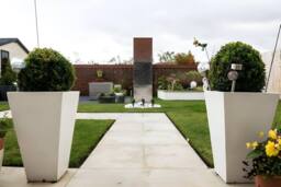 Primrose Double Sided Vertical Stainless Steel Water Wall Indoor Outdoor 130cm in Silver - thumbnail 2