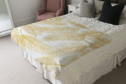Benjamin Tate Design Golden Leaves Blanket in Natural - Size: 120 cm x 150 cm - thumbnail 3