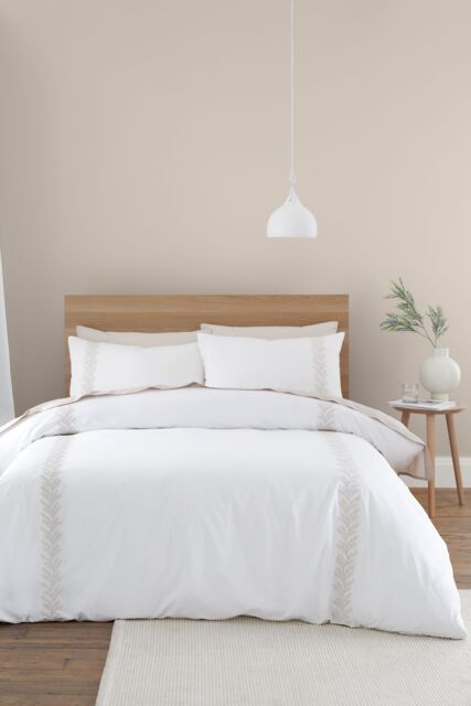 Bianca 'Embroidery Leaf ' 180 Thread Count Cotton Duvet Cover Set in Natural - Size: King - image 1