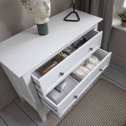 Nöa and Nani Karlstad Chest of Drawers 3 Drawer Wide in White - thumbnail 4