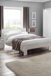 Julian Bowen Manhattan High Gloss Bed in White - Size: King - thumbnail 1