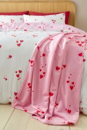 Catherine Lansfield 'Heart' Cosy Fleece Oversized Blanket Throw in Pink - Size: 200 cm x 240 cm - thumbnail 3
