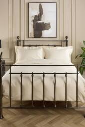 Hotel Pure Luxury 4 Star Duvet Cover Set in Cream - Size: Double - thumbnail 4