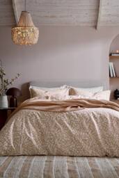 Abigail Ahern x Murmur 'Oonagh' Cotton Duvet Cover Set in Pink - Size: Double - thumbnail 1
