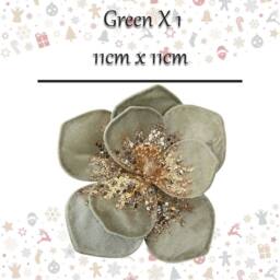 VFM e-Store Christmas Velvet Flower Decoration 11cm x 11cm Green X 1 - Size: 11 cm x 11 cm - thumbnail 2