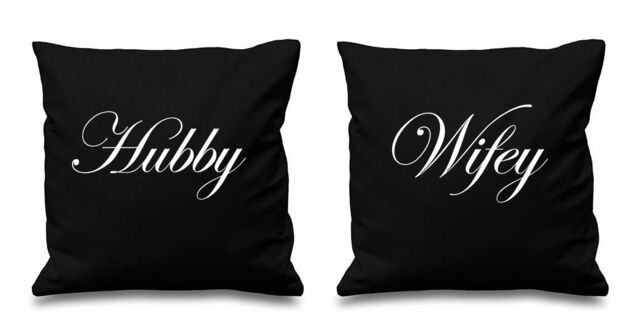 60 SECOND MAKEOVER Hubby Wifey Cushion Covers in Black - Size: 40 cm x 40 cm