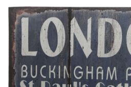 Orsina London Wall Plaque, Bold Wooden Sign Featuring Iconic City Name, Natural Finish Brings Rustic Urban Appeal in Grey - thumbnail 3