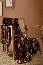 Fusion 'Woodland Dreams' Autumnal Print Fleece Throw in Chocolate - Size: 120 cm x 150 cm - thumbnail 1