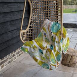 Benjamin Tate Design Ikat Vibrant Blanket in Natural - Size: 120 cm x 150 cm - thumbnail 4
