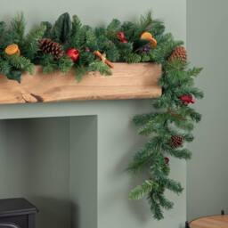 Samuel Alexander 2.7m Festive Spice Christmas Garland. Pinecones & Faux Dried Fruit - thumbnail 3