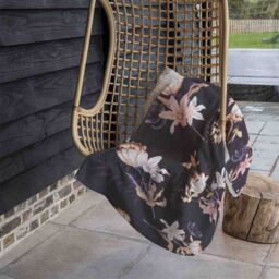 Benjamin Tate Design Blossoming Flowers Blanket in Natural - Size: 120 cm x 150 cm - thumbnail 4