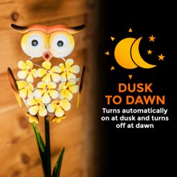 LIVIVO Owl-shaped LED Solar Garden Light in Yellow - thumbnail 5