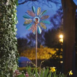 mysmartbuy Daisy Wind Spinner with Solar Powered LED Crackle Glass Globe - thumbnail 3