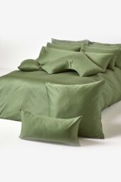 Homescapes Sateen Cotton Housewife Pillowcase 400 TC in Green - thumbnail 5