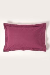 Homescapes Egyptian Cotton Oxford Pillowcase 200 TC, Standard Size in Plum