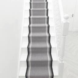runrug Stair Runner Carpet - Reversible & Durable, 2mm - 'Geo' in Black - Size: 60 cm x 540 cm - thumbnail 4