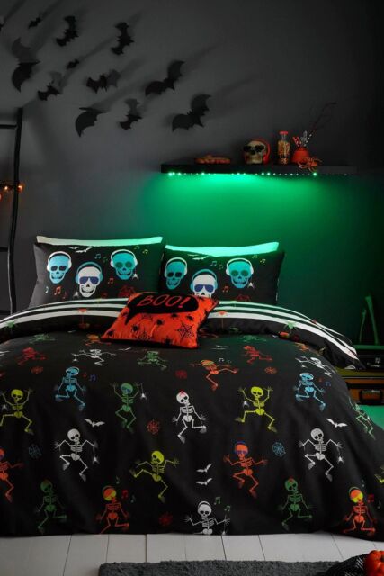 Bedlam 'Dancing Skeletons' Glow in the Dark Halloween Duvet Cover Set in Black - Size: Double - image 1