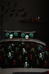 Bedlam 'Dancing Skeletons' Glow in the Dark Halloween Duvet Cover Set in Black - Size: Double - thumbnail 3