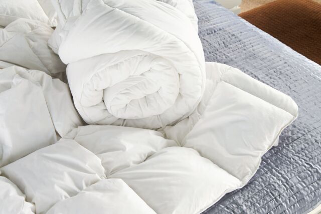 The Linen Consultancy 'TLC 5 Star Hotel Concept' Softened Goose Feather 10.5 Tog Duvet in White - Size: Double - image 1