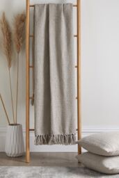 Drift Home 'Hayden' Textured Woven Throw in Cream - Size: 130 cm x 180 cm - thumbnail 2