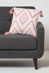 Homescapes Geometric Ikat Tufted Cotton Cushion with Tassels in White - Size: 45 cm x 45 cm - thumbnail 2