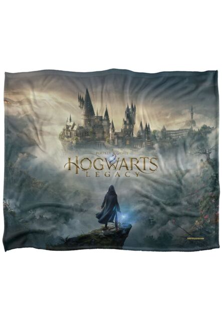 Warner Brothers Hogwarts Legacy Castle Blanket 152 x 127 cm in White - image 1