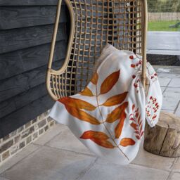 Benjamin Tate Design Orange Autumn Leaves Blanket in Natural - Size: 120 cm x 150 cm - thumbnail 4