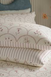 Sanderson 'Summer Scallop' Cotton Duvet Cover Set in Lavender - Size: Super King - thumbnail 5