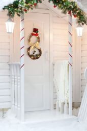 Living and Home Christmas Lighted Snowman with Hat Wreath Front Door Decor in Brown - thumbnail 2