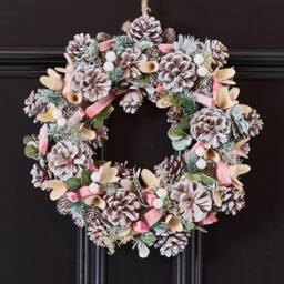 Dibor 33cm Pastel Pink Driftwood Christmas Wreath with Stag Wreath Hanger - thumbnail 2