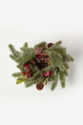 Homescapes Festive Wicker Basket Christmas Decoration Green Fir, Berries - thumbnail 2