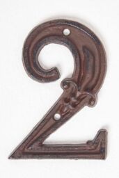 Homescapes Cast Iron House number, 2 in Brown