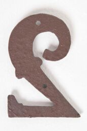 Homescapes Cast Iron House number, 2 in Brown - thumbnail 2