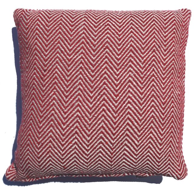 Rapport Home Skye Cushion Covers (43x43 cm) in Red - Size: 43 cm x 43 cm - image 1