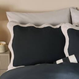 OHS Wavy Edge Bedding Set Microfibre Duvet Cover with Pillowcase in Black - Size: King - thumbnail 4