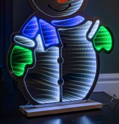 Samuel Alexander 60cm Light up Snowman Infinity Christmas Decoration with Multi-Coloured LEDs - thumbnail 6