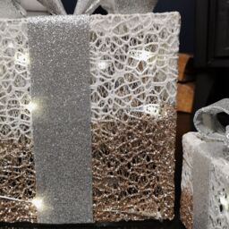 Samuel Alexander Set of 3 Battery Operated Gold Sparkly Christmas Gift Boxes with LEDs - thumbnail 6